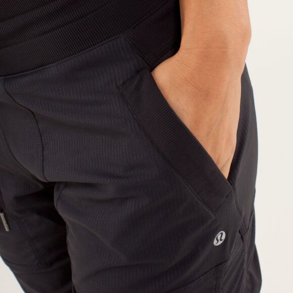 Lululemon Studio Pant Lined Size 8 - Picture 4 of 4